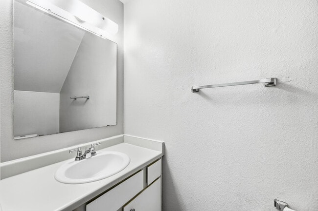 Building Photo - 1814 W Village Way