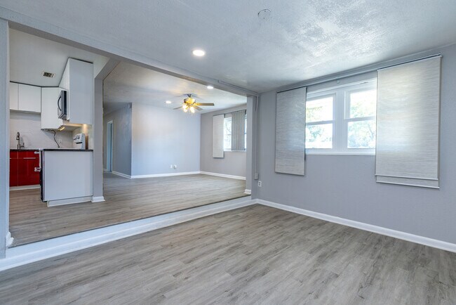 Building Photo - 4717 W Leila Ave