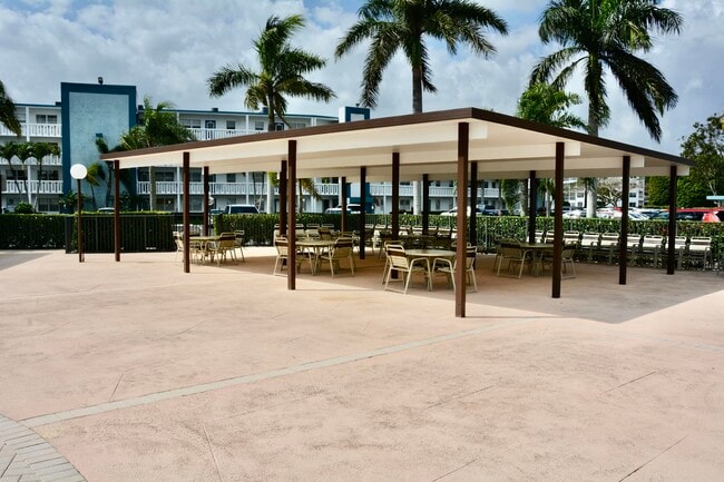 Building Photo - 4070 Exeter