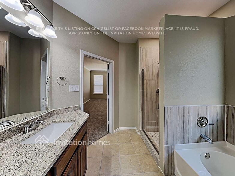 Building Photo - 2222 Whitney Dr
