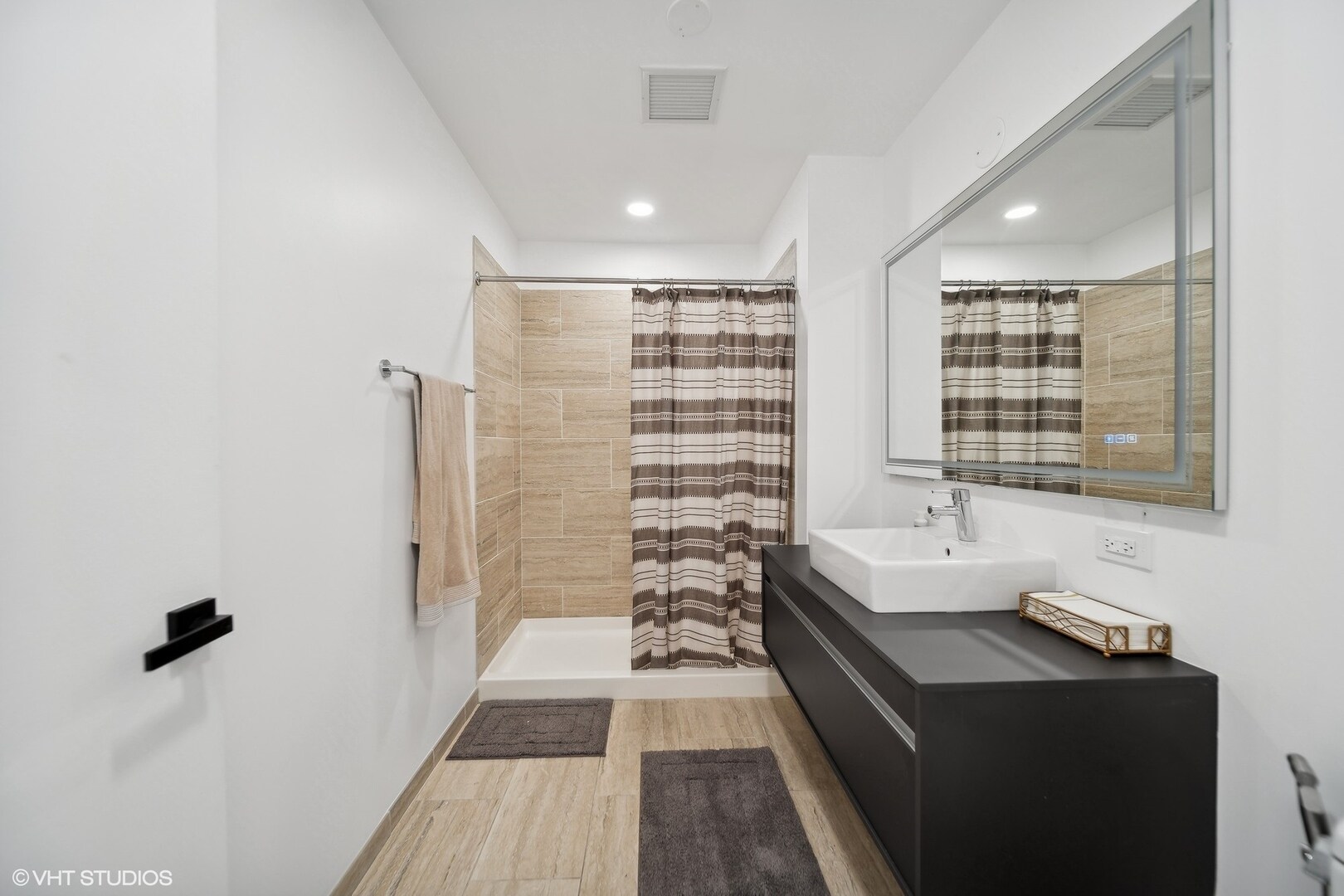 Building Photo - 1345 S Wabash Ave