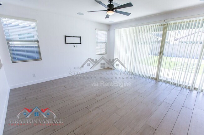 Building Photo - 15075 W McKinley St