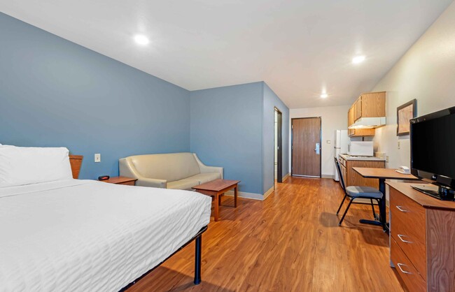 Building Photo - Furnished Studio-Colorado Springs - Airport