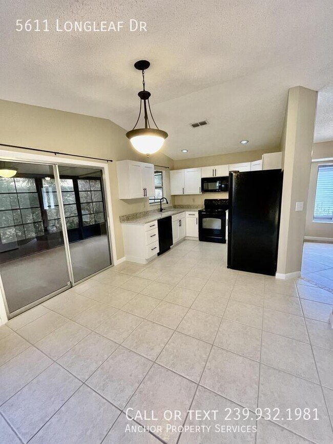 Building Photo - 5611 Longleaf Dr