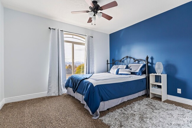 Building Photo - 4 Bedroom/ 4 Bathroom Home In Draper