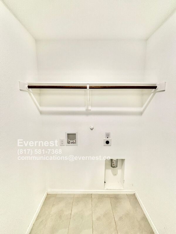 Building Photo - 1517 Vattier St