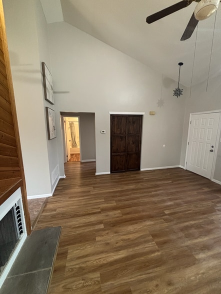 Building Photo - 2009 Quail Hollow Dr