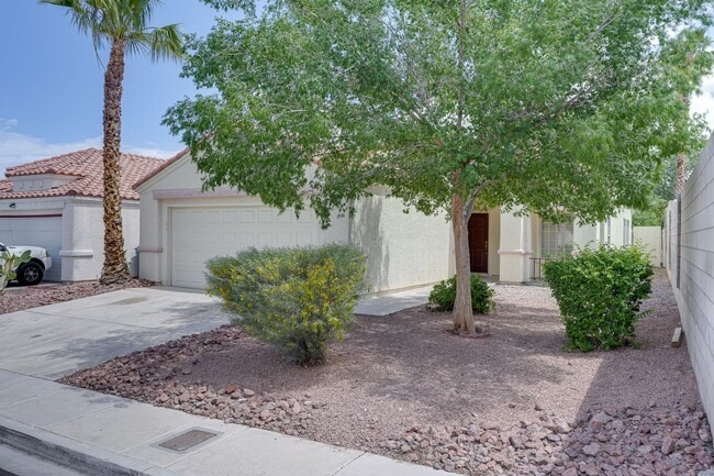 Building Photo - Single-Story Silverado Ranch Home with Spacious Open Layout