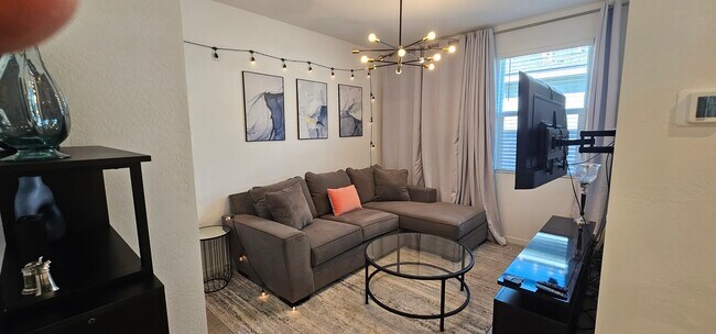 Building Photo - 3049 Hayden Rose Ave