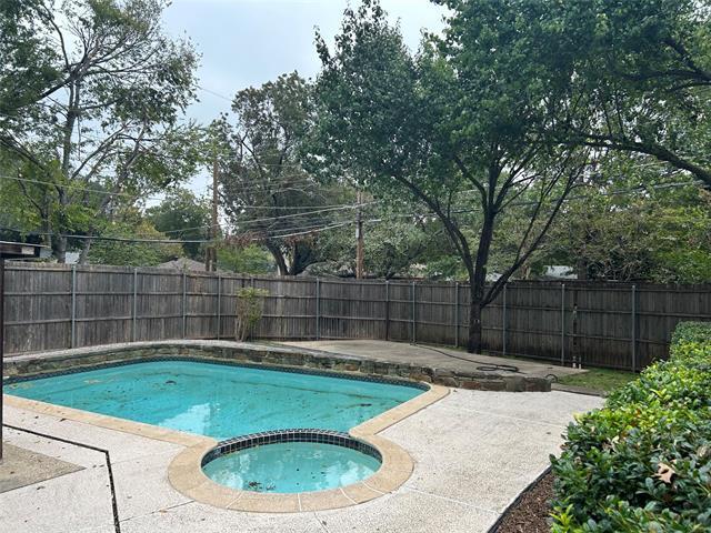 Building Photo - 888 Berkinshire Dr