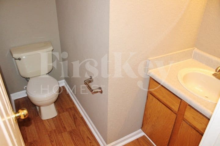 Building Photo - 107 Azalea Dr