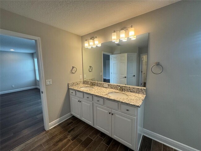 Building Photo - 16154 Monterey Greens Cir