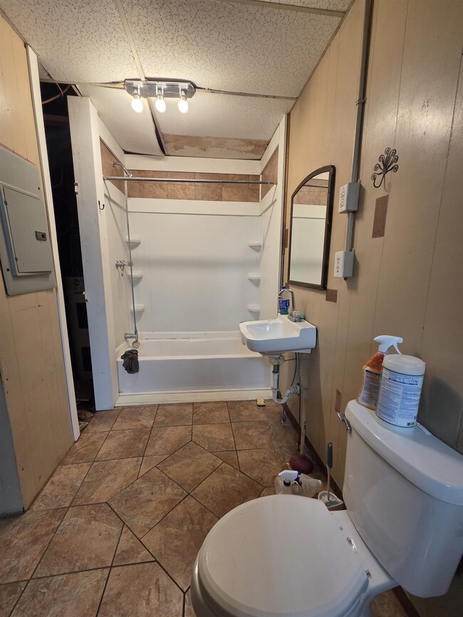 Building Photo - 129 S Jefferson St