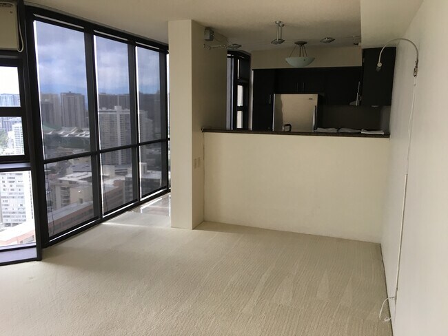 Building Photo - 930 Kaheka St