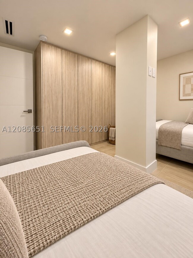 Building Photo - 9801 Collins Ave