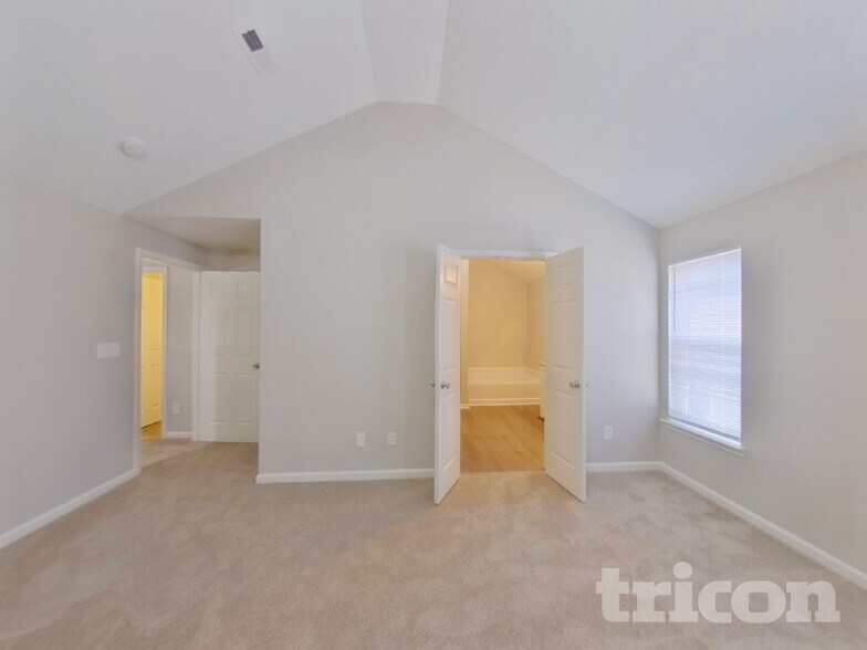 Building Photo - 417 Havenbrook Way NW