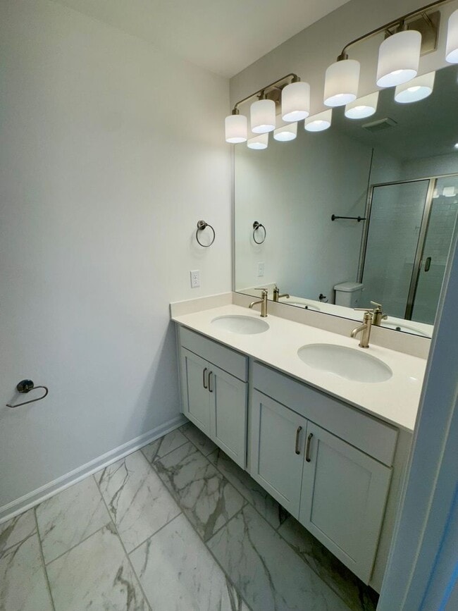 Building Photo - #brandnew, #garage, #3bedsuitesw/private b...