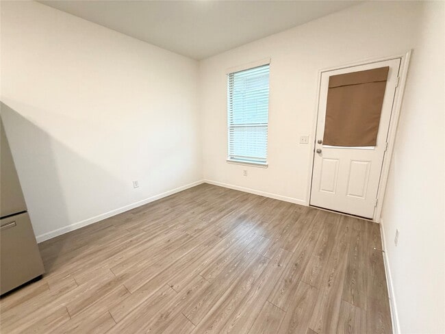 Building Photo - 1348 Bright Hl Dr