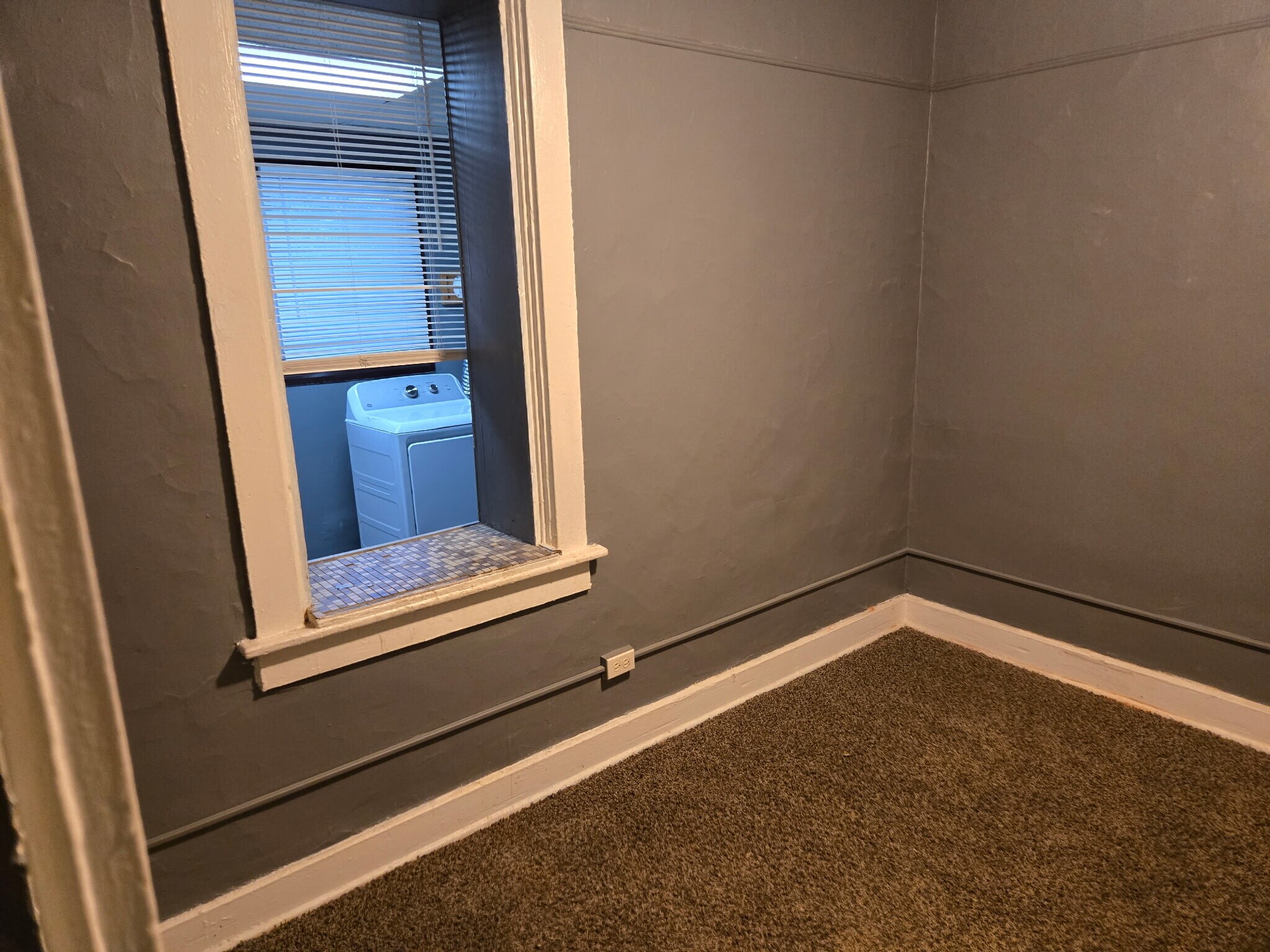 Building Photo - 10508 S Maryland Ave