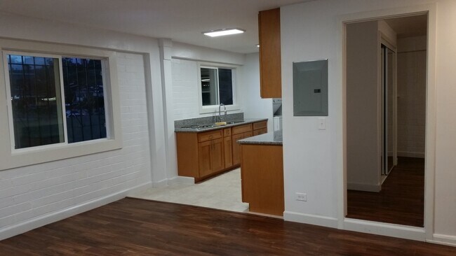 Building Photo - 2215 N School St