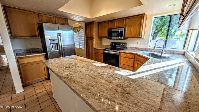 Building Photo - 1061 W Antelope Creek Way