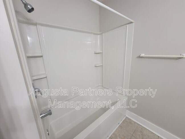 Building Photo - 119 Sunnywood Dr