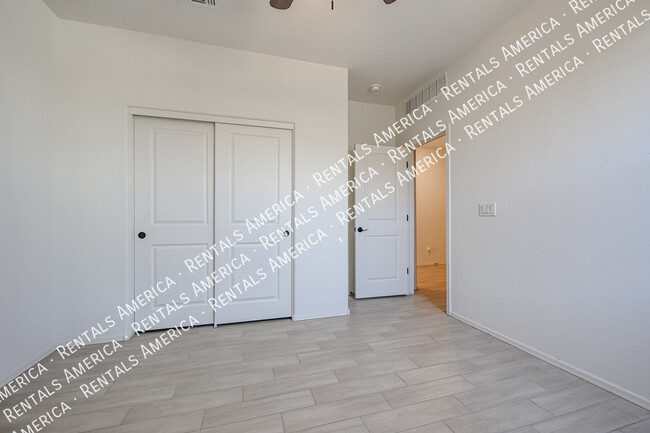 Building Photo - 3403 W Pollack St