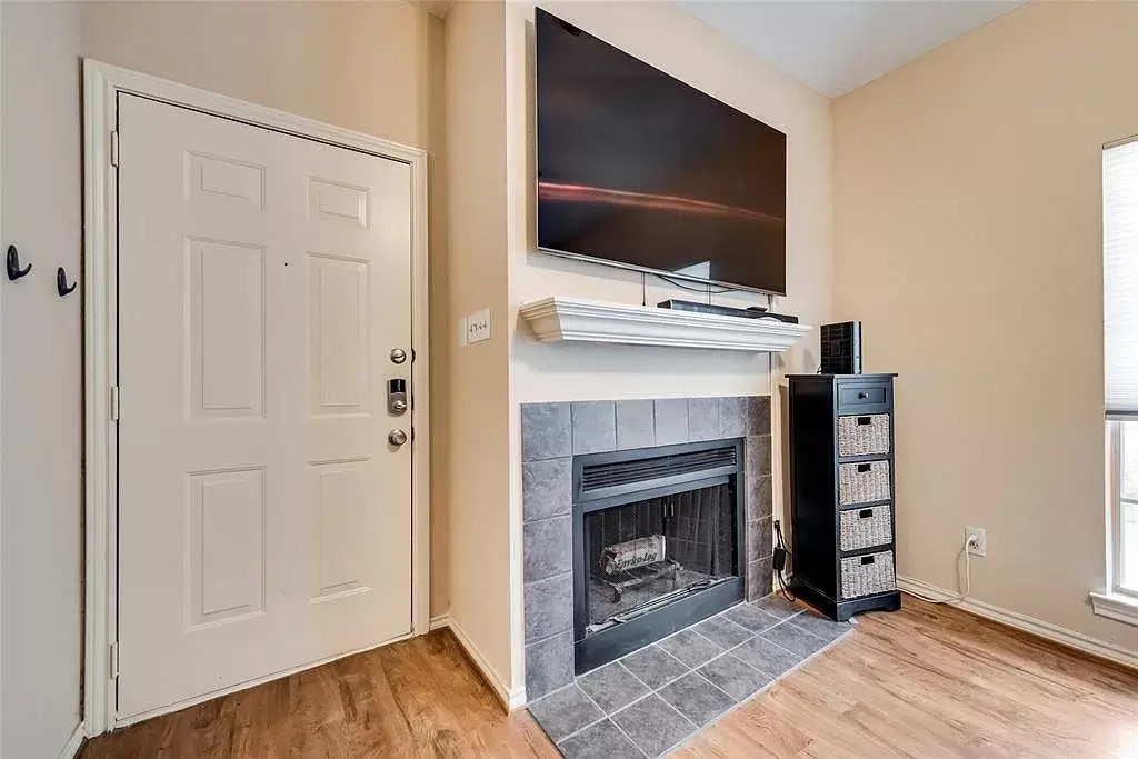 Building Photo - 14400 Montfort Dr