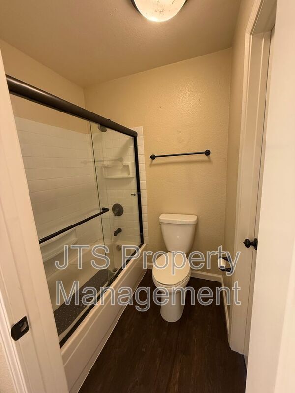 Building Photo - 5842 Alorn Ln