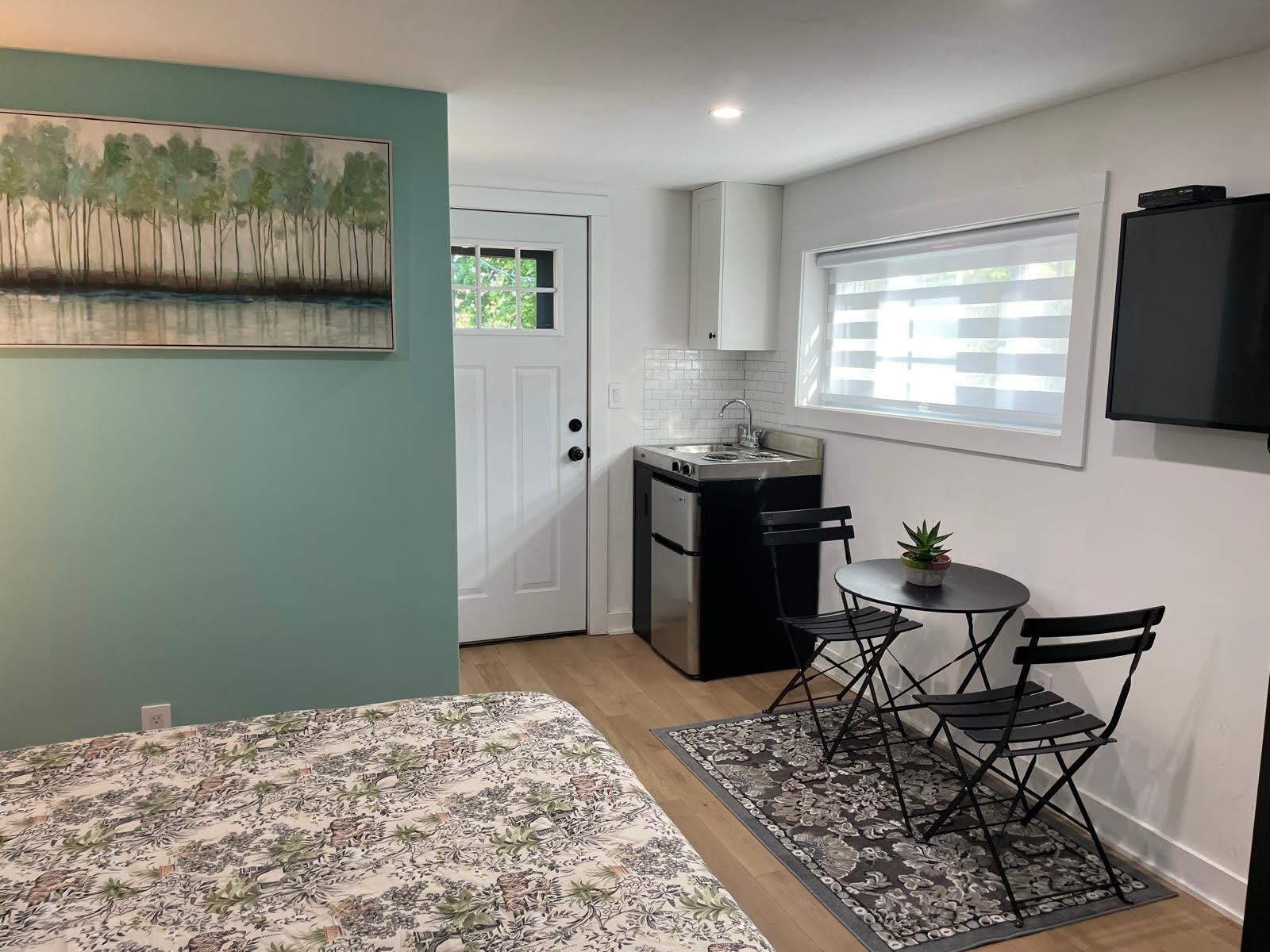 Building Photo - 293 E Bringhurst St