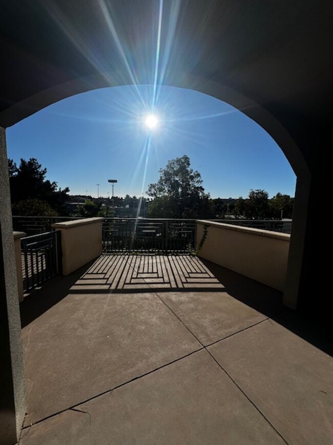 Building Photo - Great Carmel Valley Rental