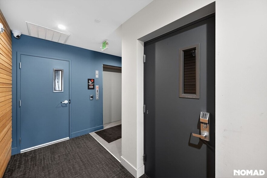 Building Photo - 2718 Pine St