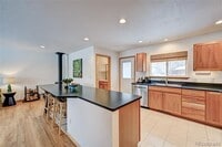 Building Photo - 502 Park Ln