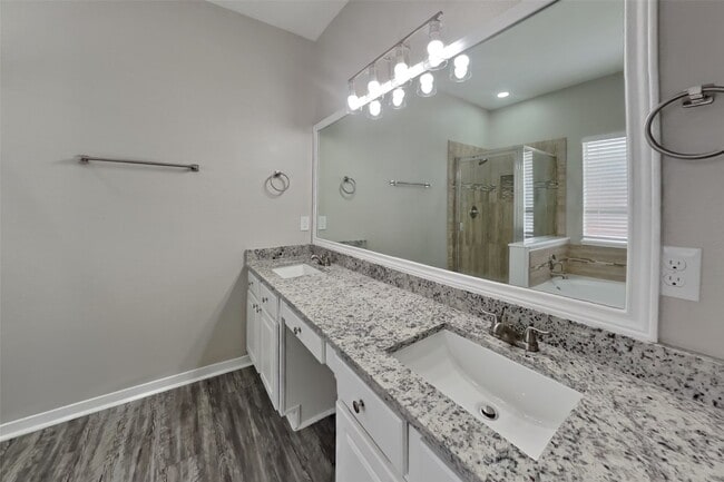 Building Photo - 19034 Village Maple Ct