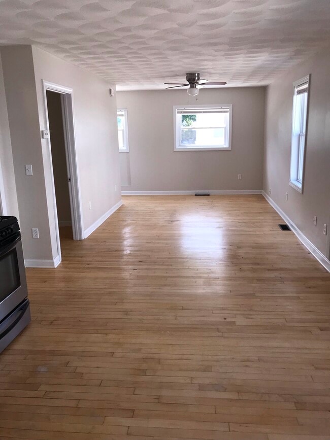 Building Photo - 347 Woonasquatucket Ave