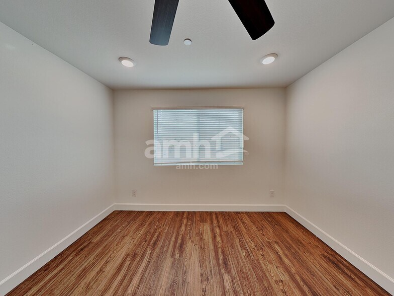 Building Photo - 3328 Blodwen St