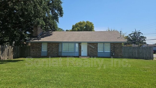Primary Photo - 9300 Hayne Blvd