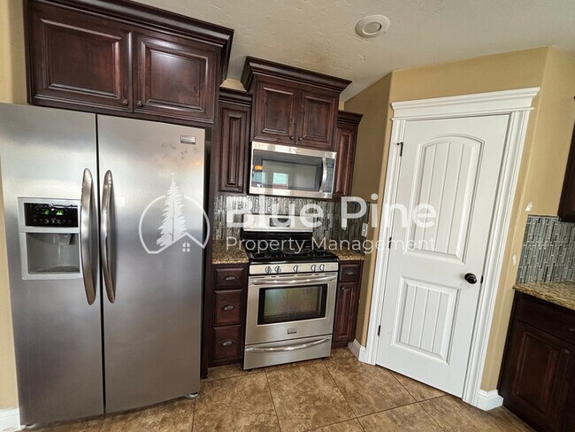 Building Photo - 6020 Bryson Ln