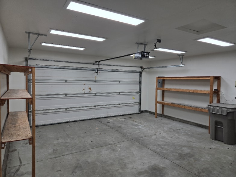 Building Photo - 7630 Cedarbrook Dr