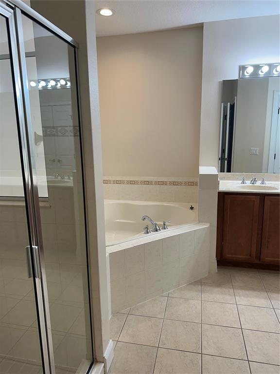 Building Photo - 7441 Regina Way