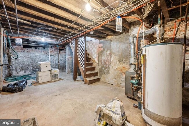 Building Photo - 338 Ridgeway St