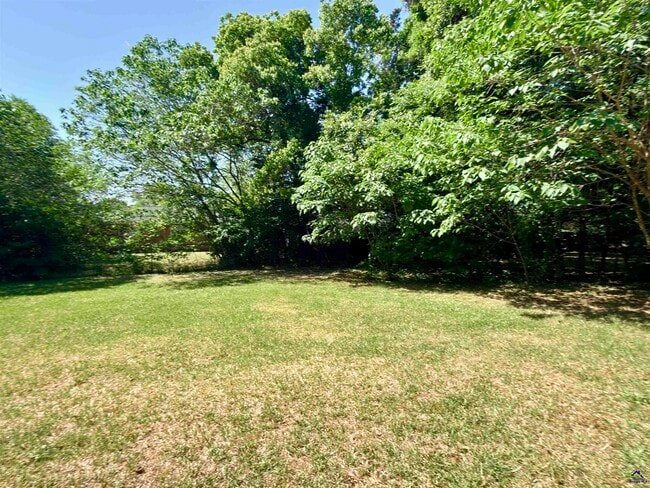 Building Photo - 111 Marilyn Dr