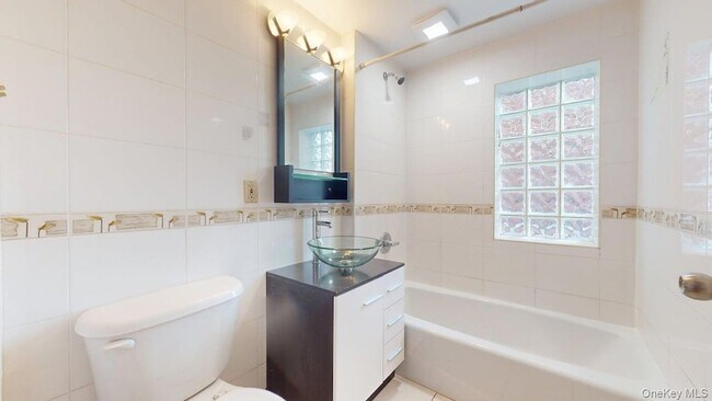 Building Photo - 83-75 117th St