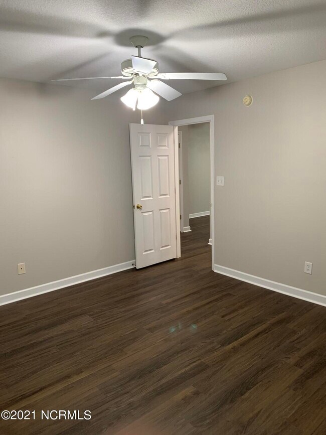 Building Photo - 4153 Brook Creek Ln