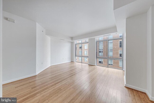 Building Photo - 11990 Market St