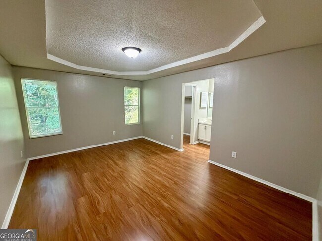 Building Photo - 1617 Picadilly Ct NE