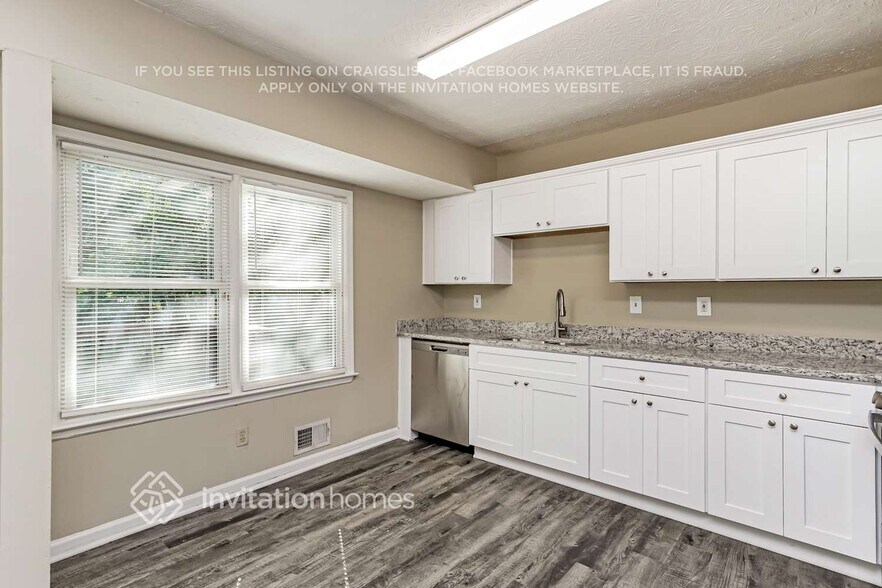 Building Photo - 2653 Laurel View Dr