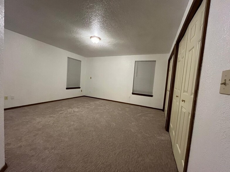 Building Photo - 831 S 310th Pl