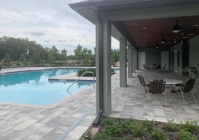 Building Photo - 13075 Spring Grove Way