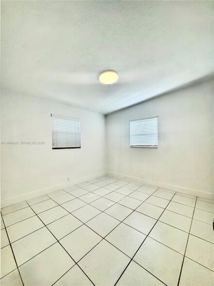 Building Photo - 3360 Frow Ave